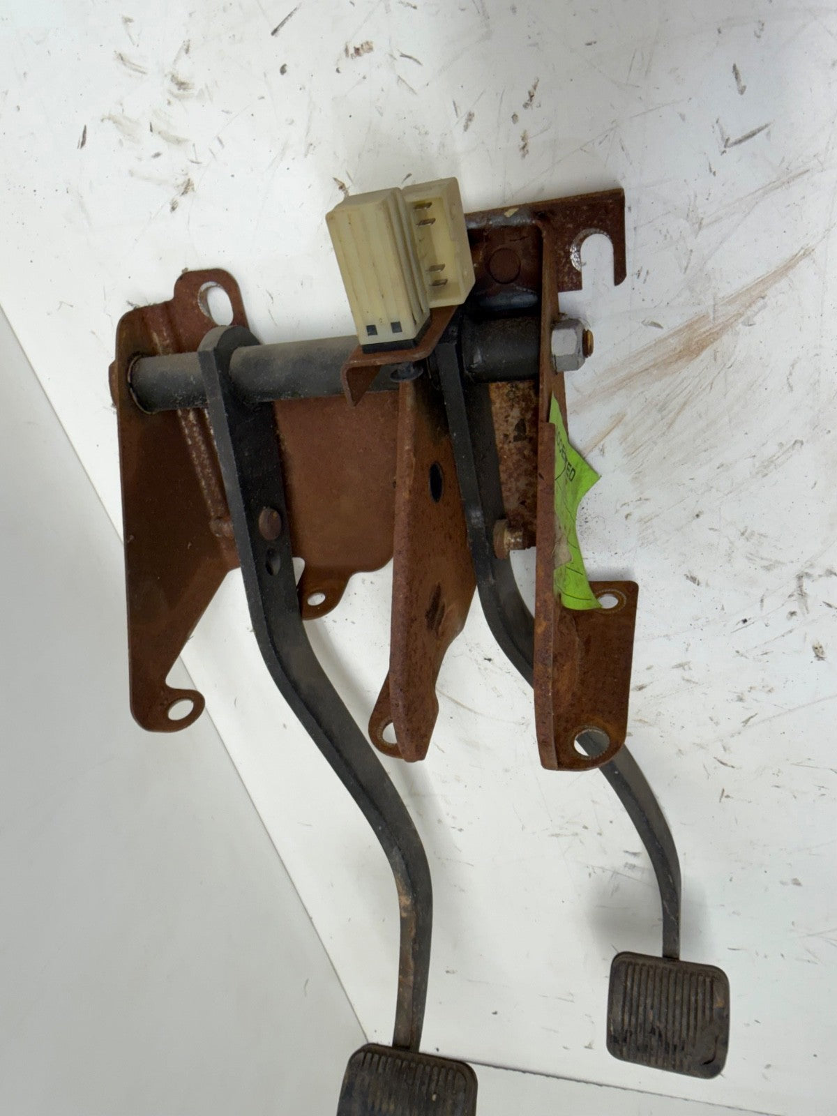 Jeep Wrangler TJ 97-06 OEM Standard Manual Clutch Brake Pedal Assembly 5 speed