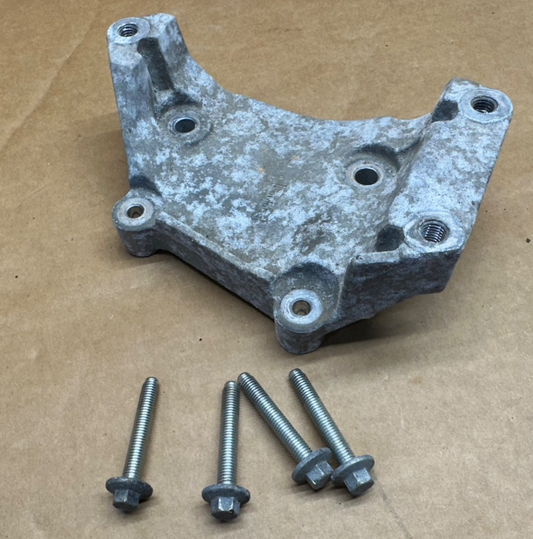 6.2L V-8 Ford F250 F350 Engine Alternator Mounting Bracket Super Duty Mount OEM