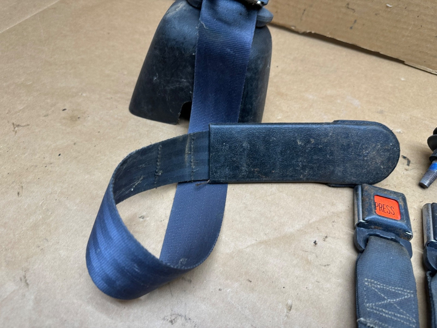92-95 Jeep Wrangler YJ Rear Back Pair Seat Belt Buckle OEM Seatbelt Factory