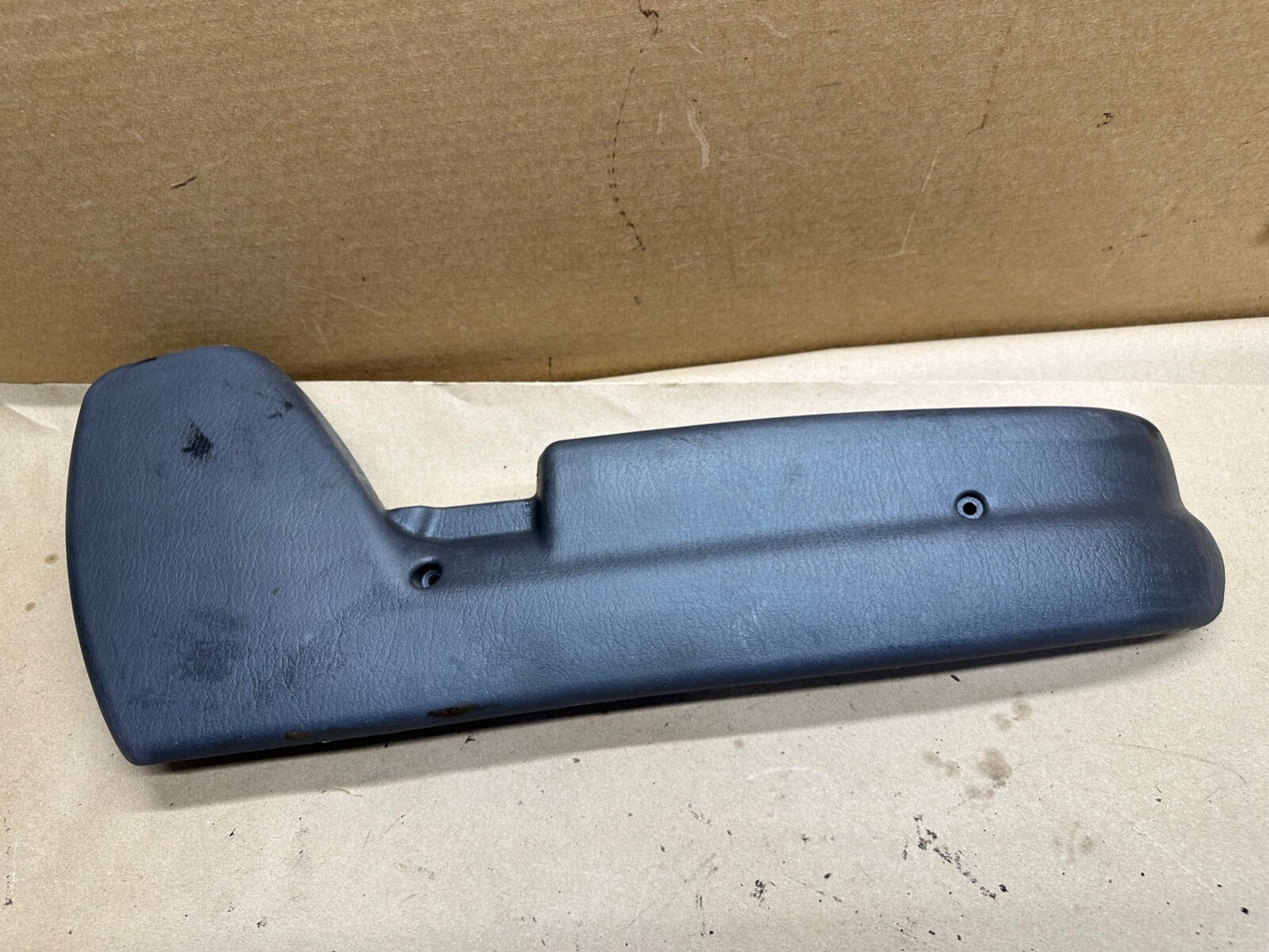 1997-2001 Jeep Cherokee XJ Lower Seat Trim Panel Right Passenger R 97 98 99 00