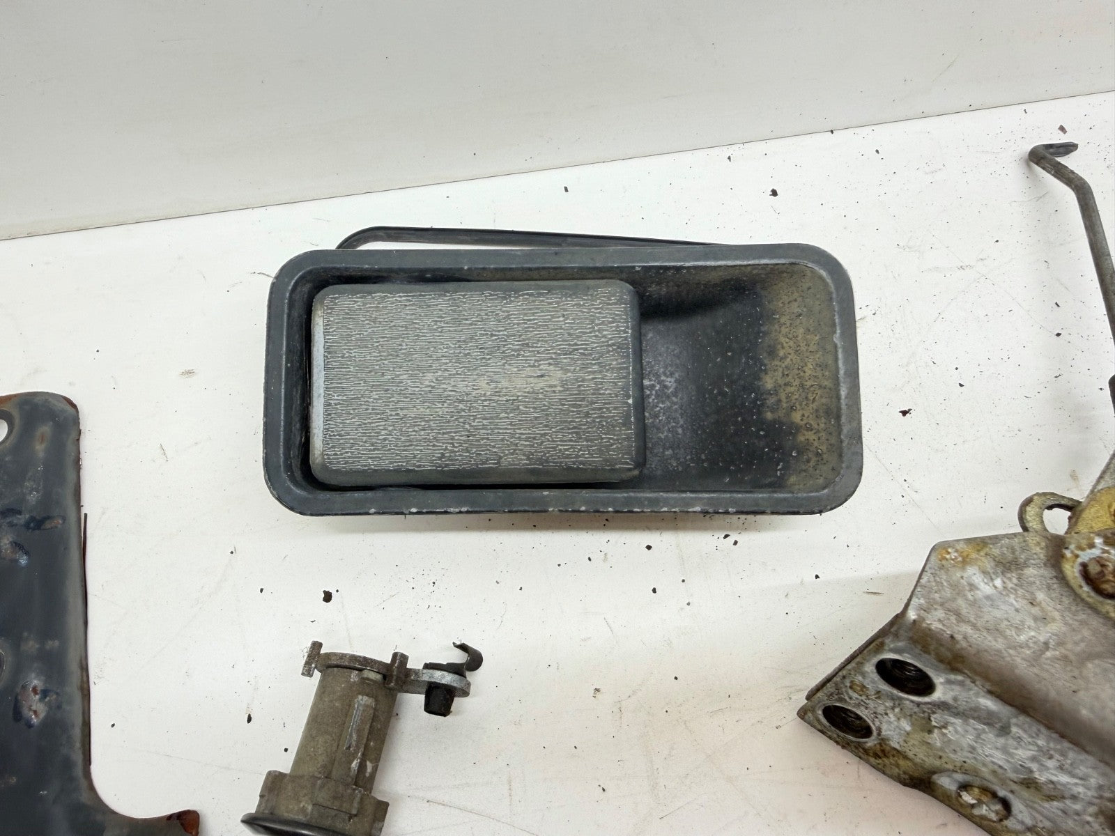 91-95 Jeep Wrangler YJ Tailgate Latch Handle Passenger Door Tail Gate Rear OEM