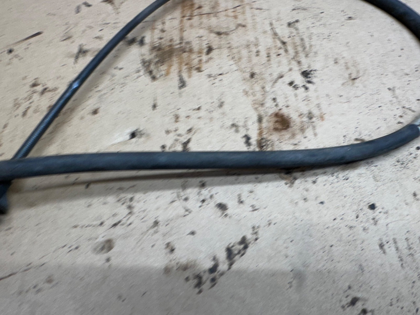 97-06 Jeep TJ Wrangler 4.0 2.5 Throttle Accelerator Cable 04854137AC Gas Body