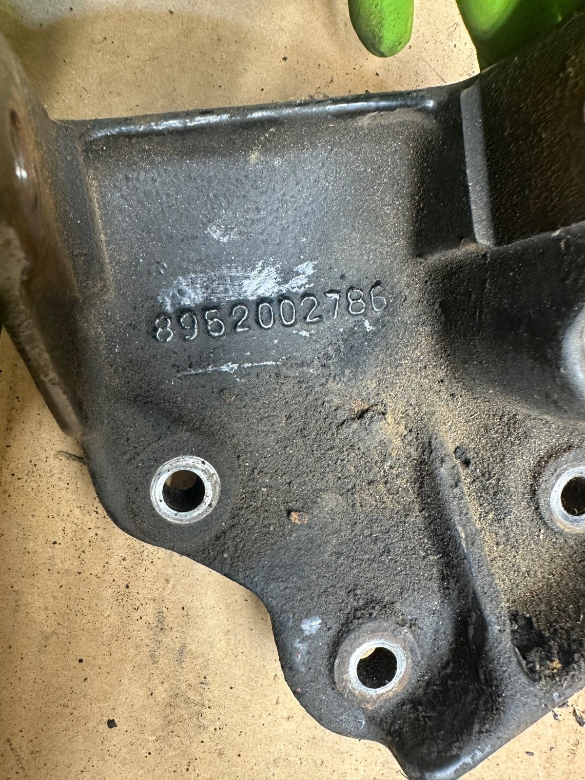 87-99 Jeep Wrangler YJ TJ Engine Mount Bracket Passenger Side Right Mounting OEM