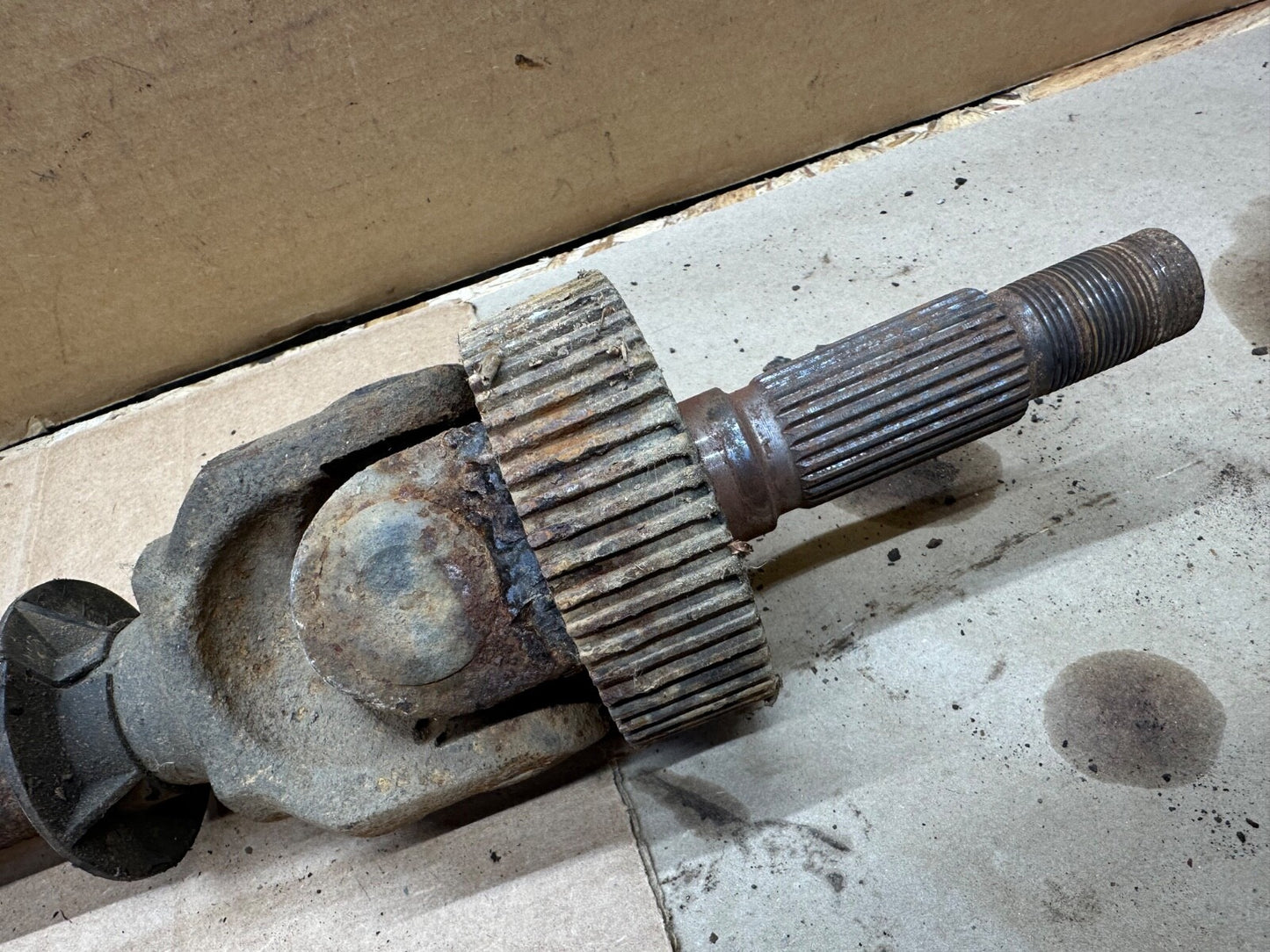 Jeep YJ Wrangler ZJ XJ Cherokee 91-06 Dana 30 LEFT Axle Shaft ABS U Joint OEM