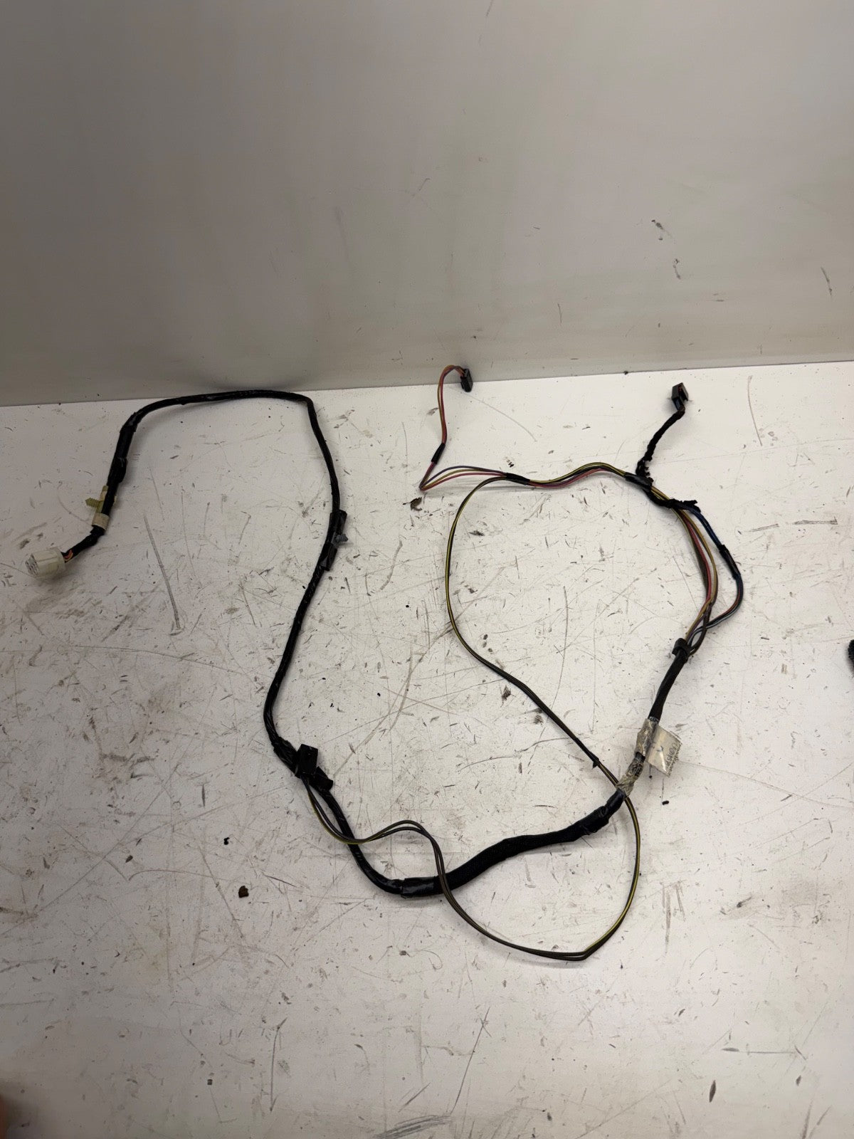 Jeep Cherokee XJ 1998-2001 Rear Sound Bar Wiring Harness Wire Plugs Speaker OEM