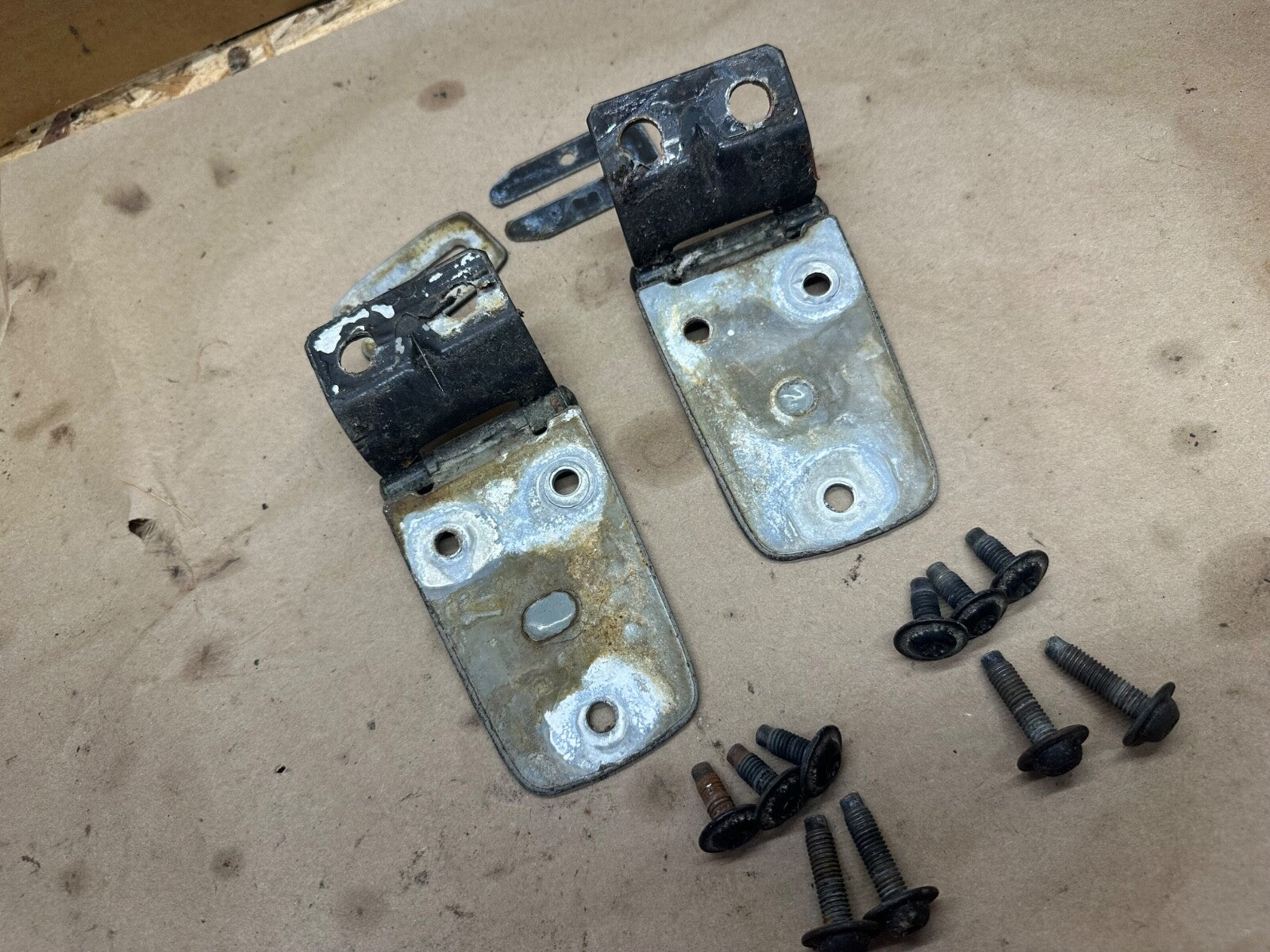 97-06 Jeep TJ Wrangler Hood Hinges Pair w/ Hardware OEM Black Factory Bolts OE