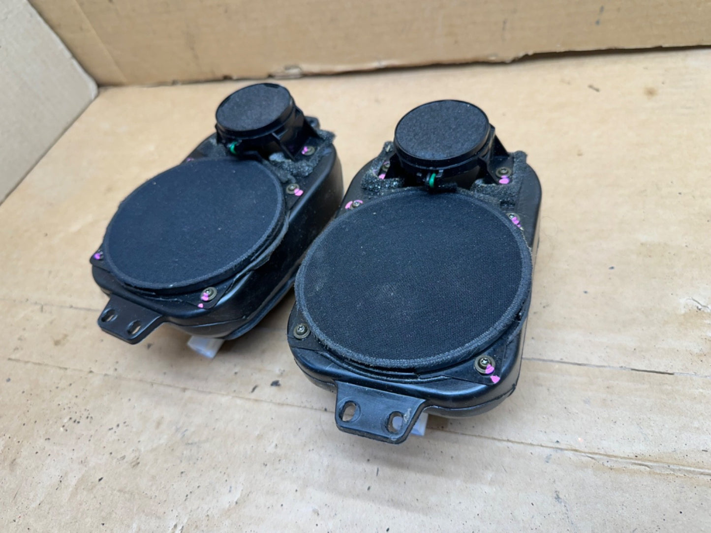 02-06 Jeep Wrangler TJ Premium Dash Speaker Housing Pair Left Right OEM Factory