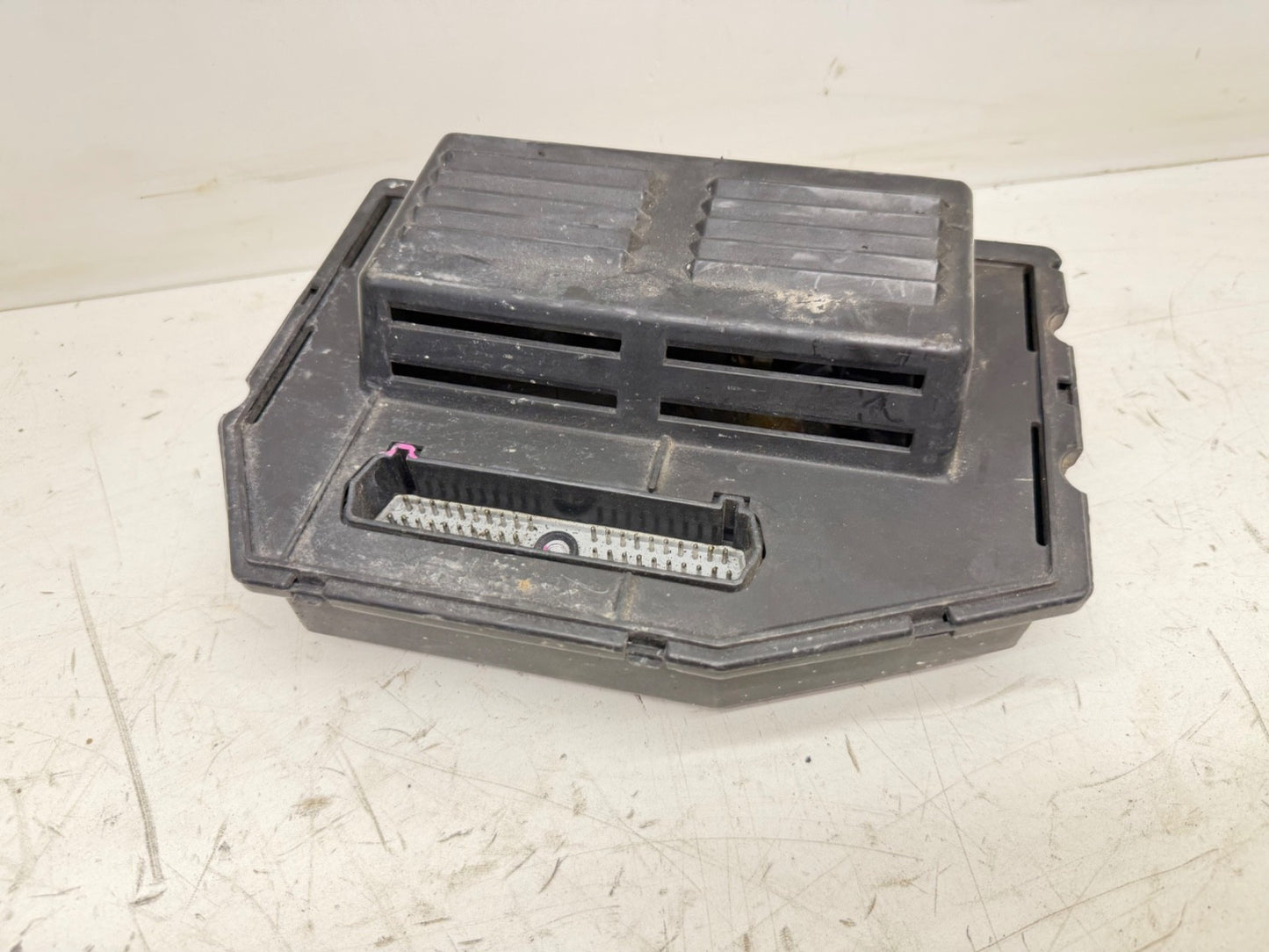 91-95 Jeep Wrangler YJ Manual 2.5 L ECM Engine Control Module Computer PCM ECU 4