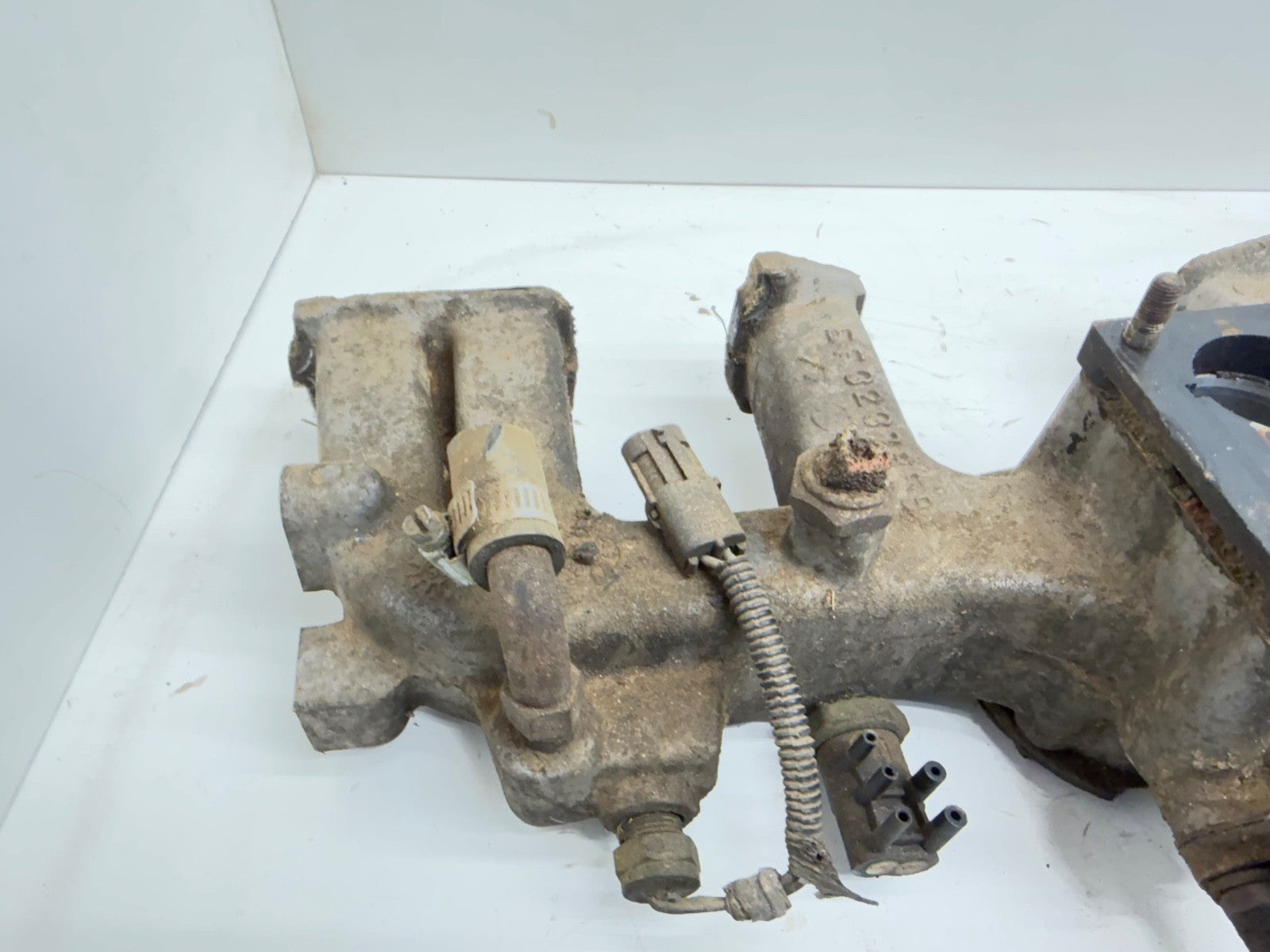81-90 Jeep 6 Cylinder Intake Manifold CJ5 CJ7 Wrangler YJ AMC 4.2 L 258 4.2L
