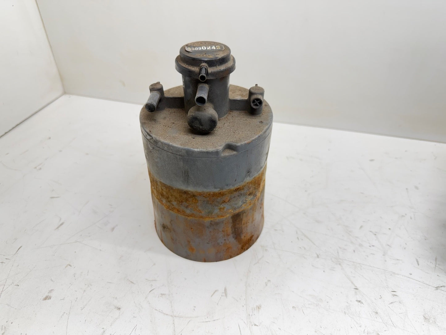 Jeep Wrangler YJ 91-95 OEM Charcoal Vapor Evap Canister Emissions Can