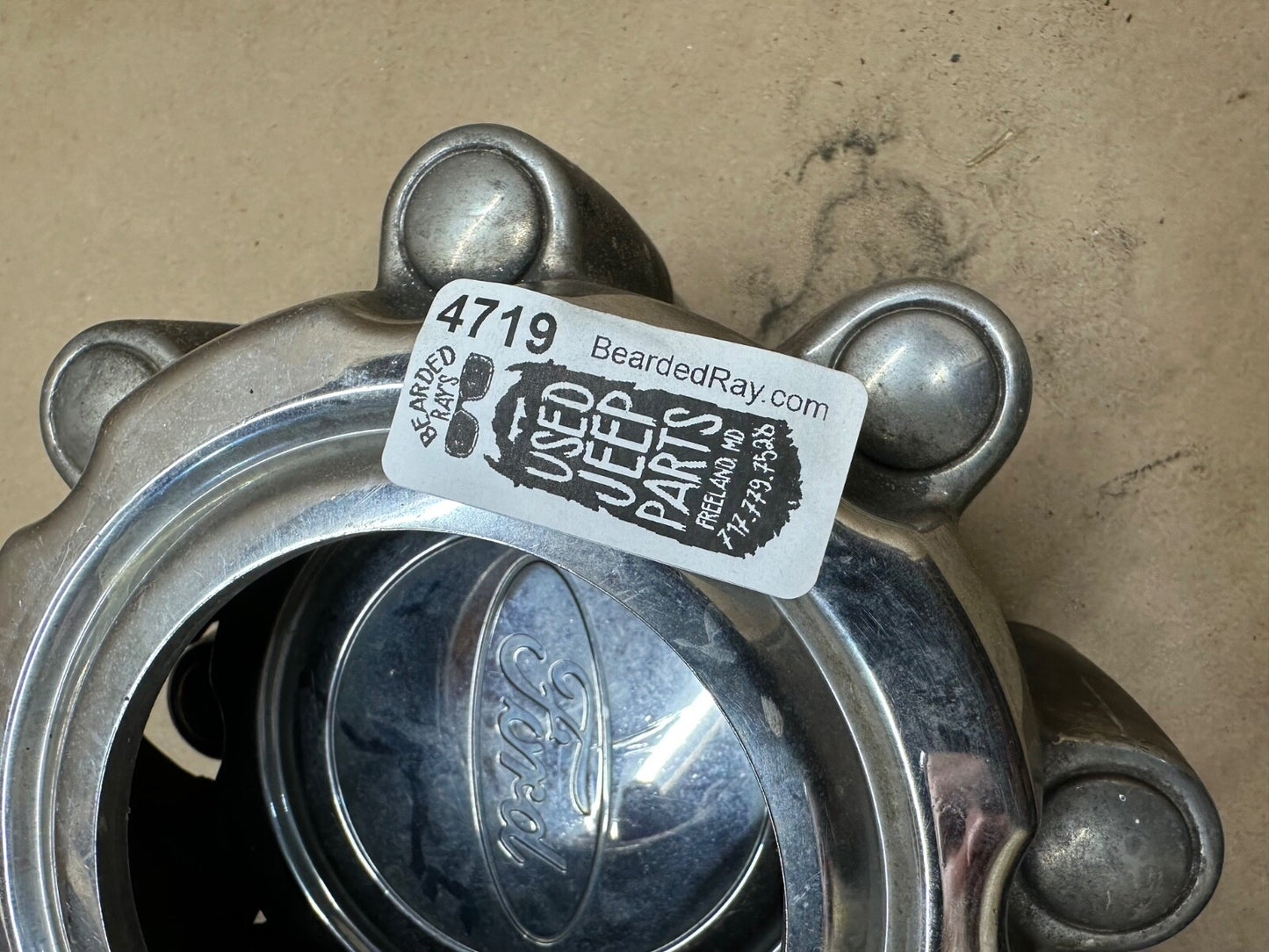 99-05 Ford F-250 F-350 PAIR Front Rear OEM Hub Cap F81A-1A096-BB F81A-1A096-CA