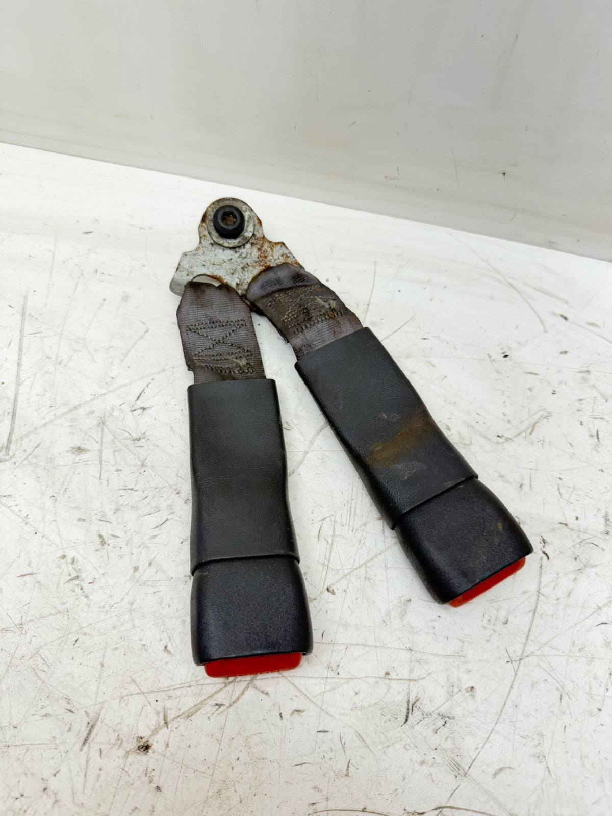 97-01 Cherokee Jeep XJ Female Seat Belt Buckle End Rear Back Seat Middle Latch