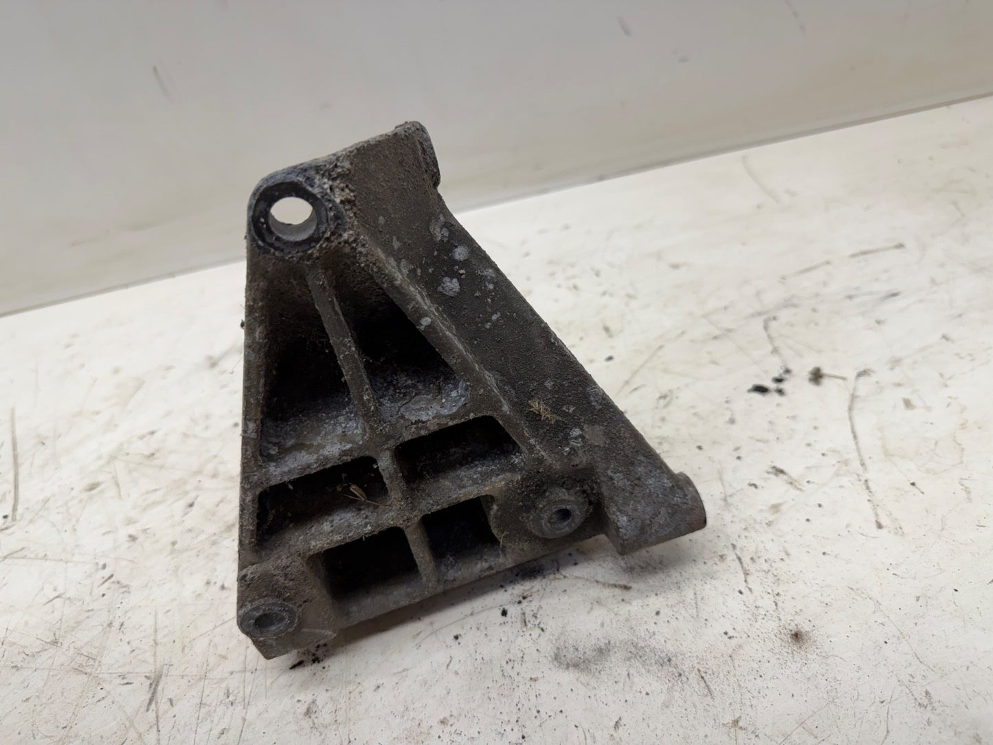 91-95 Jeep Wrangler YJ Upper Alternator AC Compressor Mount Bracket 2.5L 4.0