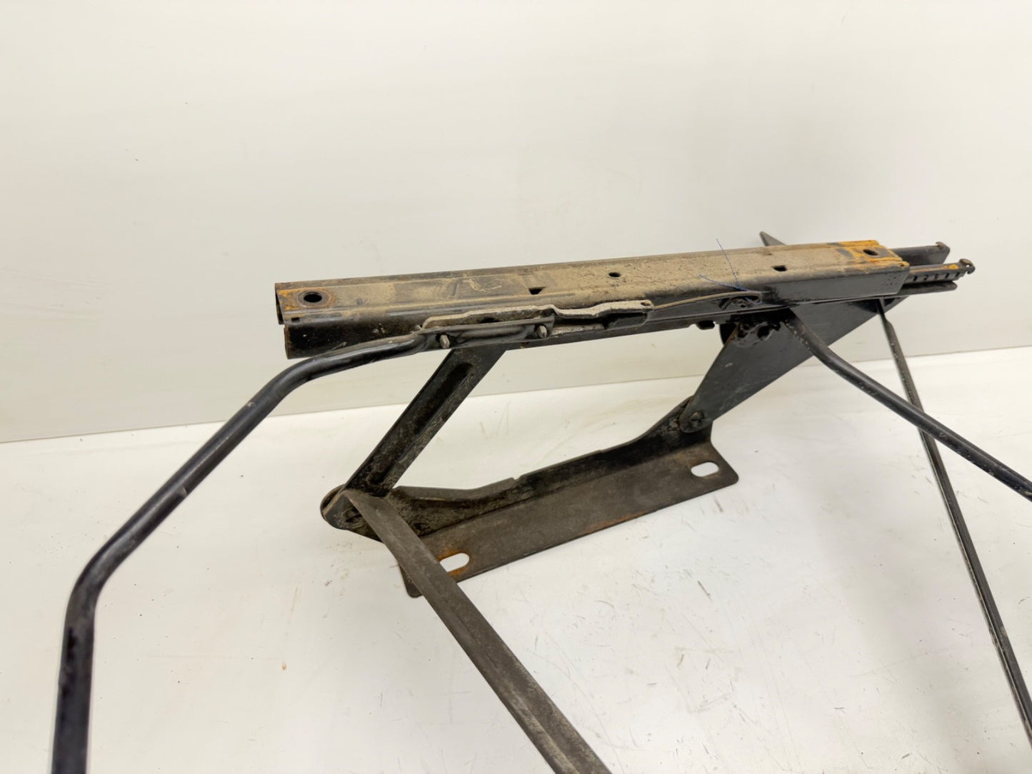 87-95 Jeep Wrangler YJ SEAT BRACKET FRAME Folding Flip Slider Passenger Seat OEM